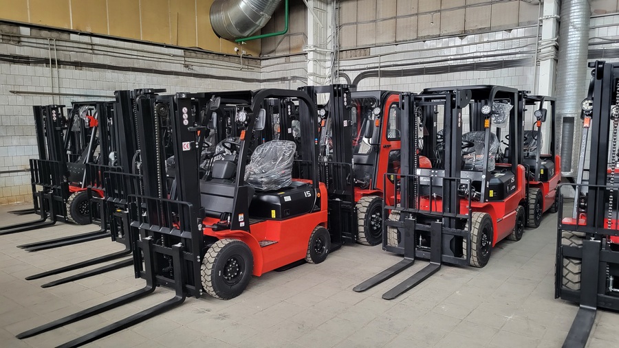 Тест-драйв складской техники на нашем складе в Дербенте